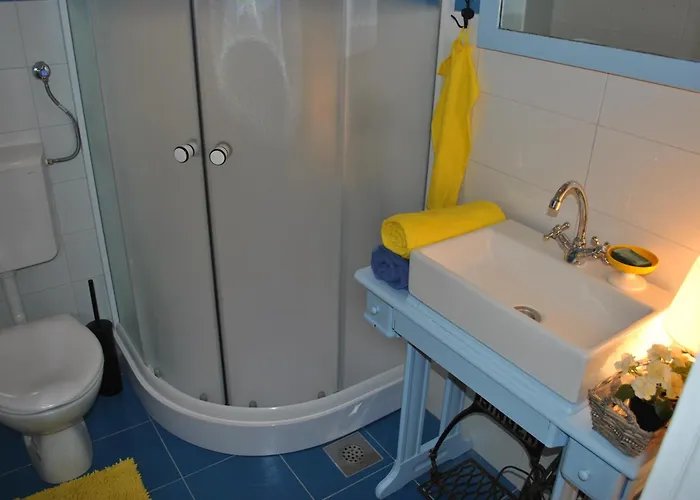 Lui * Μακάρσκα